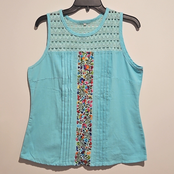 Boutique 9 Tops - Light Teal blue embroidered Mexican Pattern Sleeveless Top Pintucks Lg.